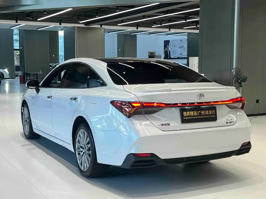 Toyota Avalon — миниатюра 4