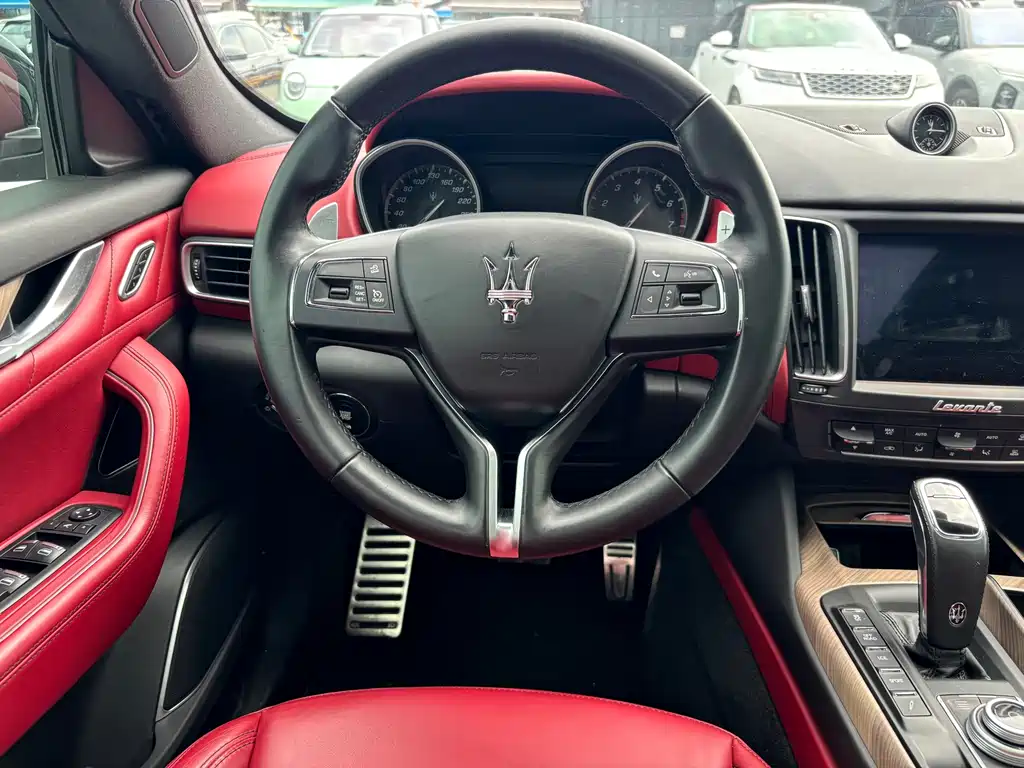 Maserati Levante — миниатюра 8