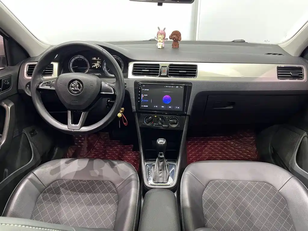 Skoda Rapid — миниатюра 11