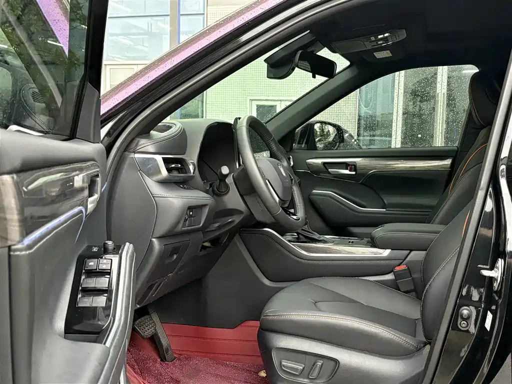 Toyota Crown Kluger — миниатюра 6