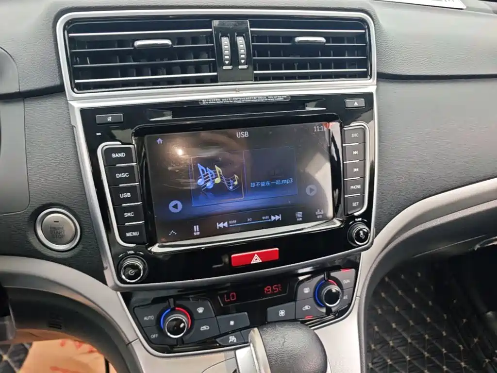 Haval M6 — миниатюра 13