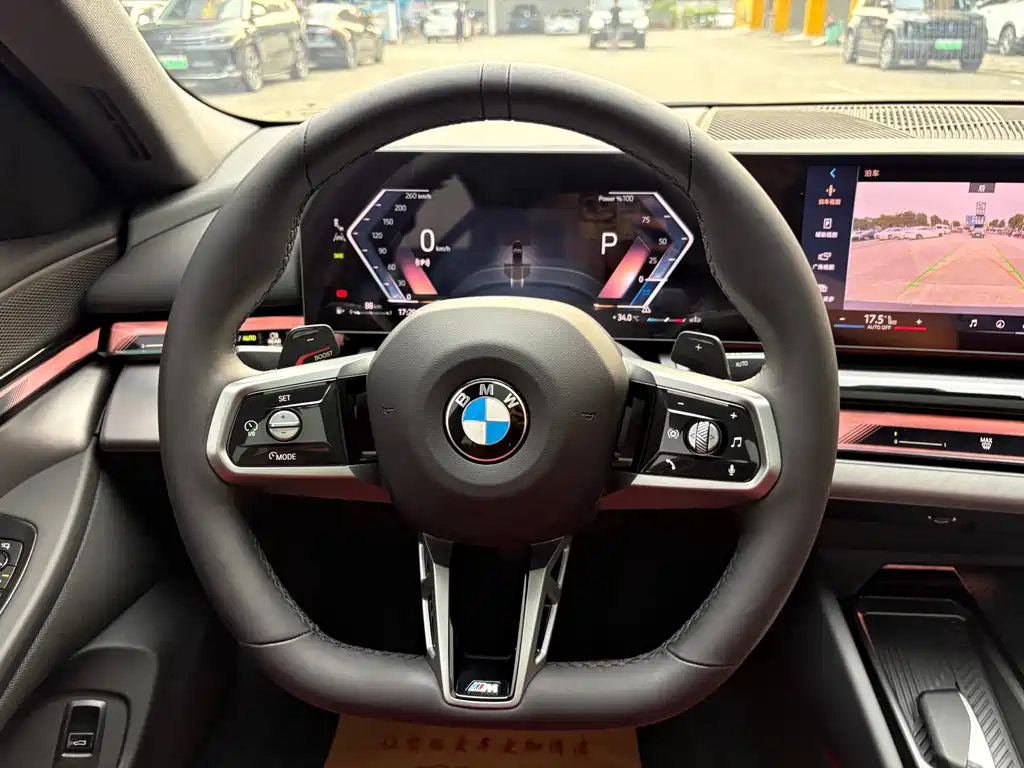 BMW 5 Series — миниатюра 6
