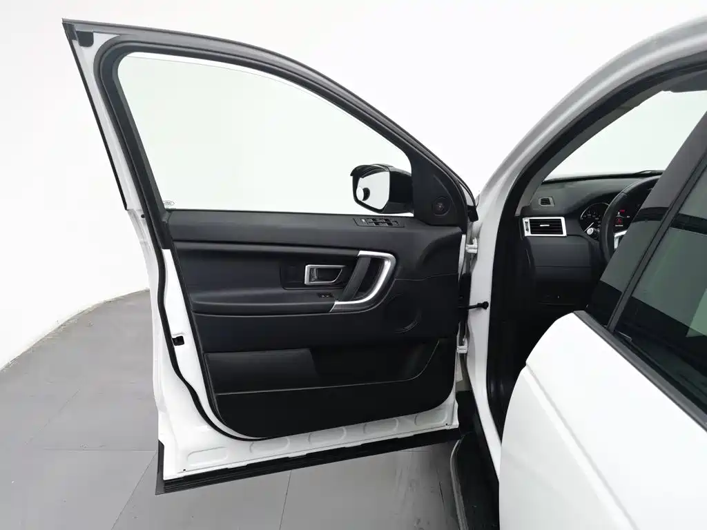 Land Rover Discovery Sport — миниатюра 8
