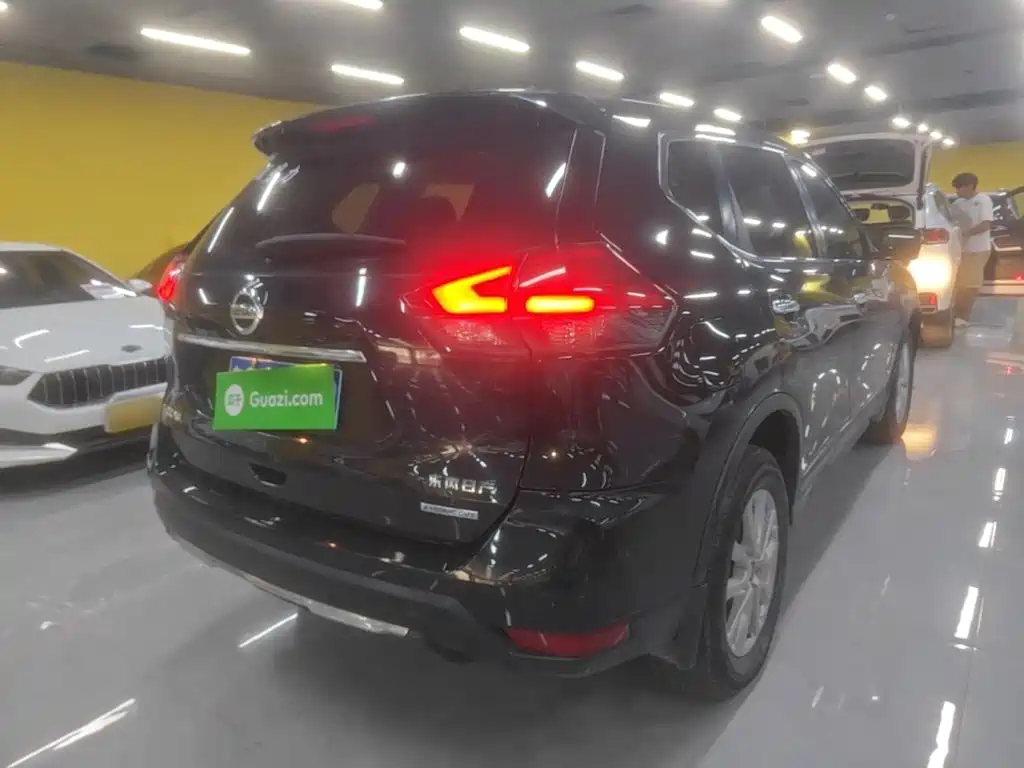 Nissan X-Trail — миниатюра 7