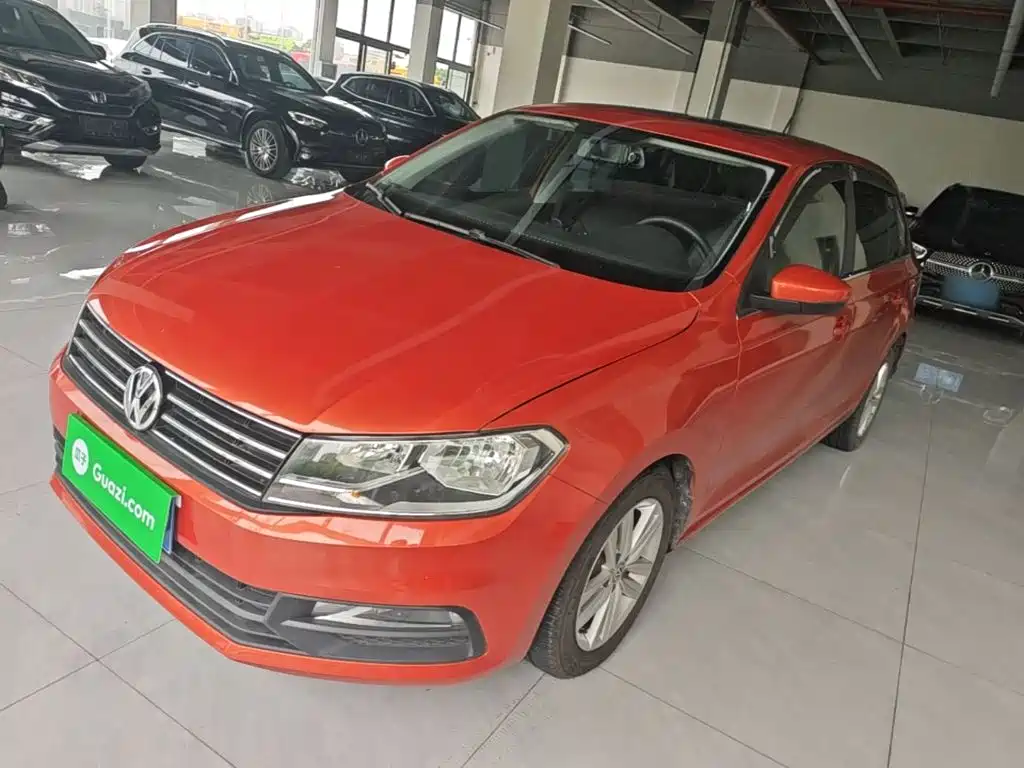 Volkswagen Santana — миниатюра 2