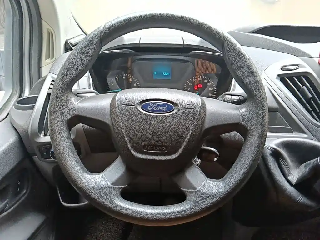 Ford Transit — миниатюра 6