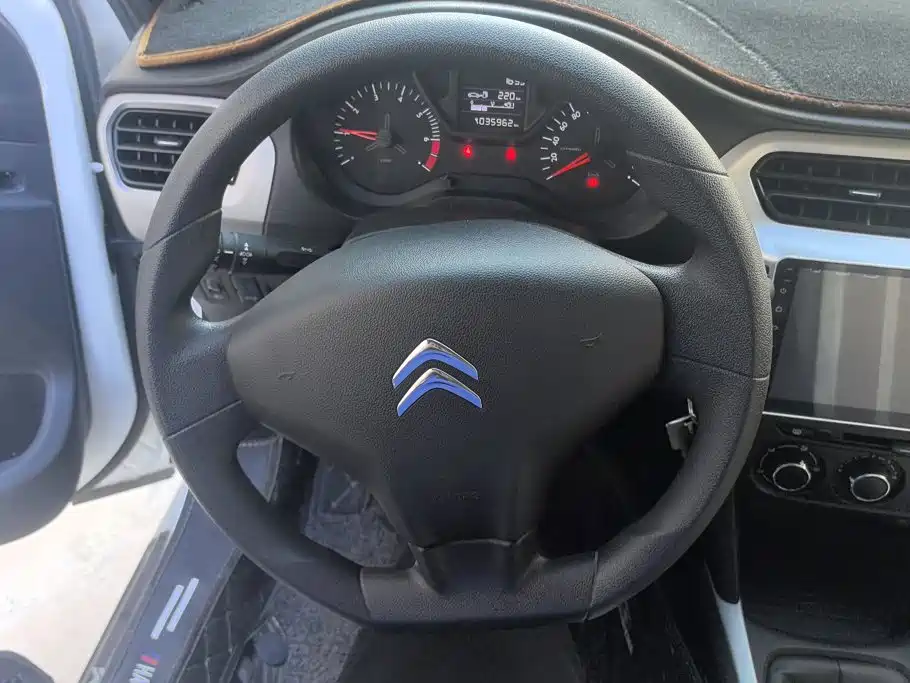 Citroen Elysee — миниатюра 15