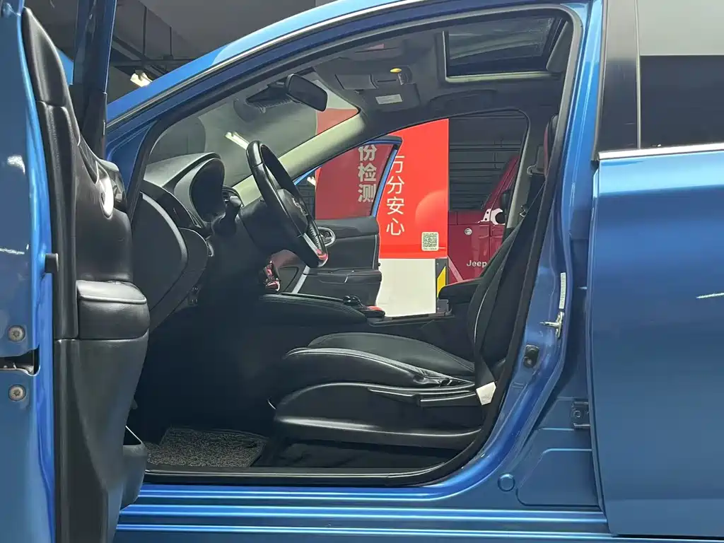 Nissan Sylphy EV — миниатюра 10