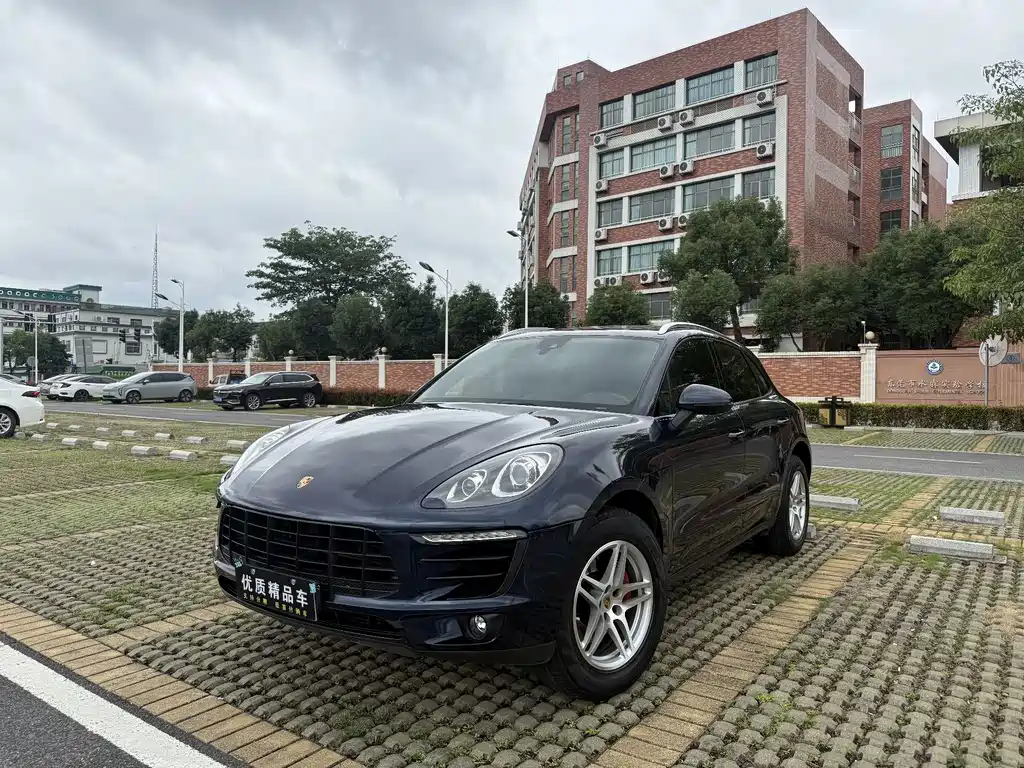 Porsche Macan 2016