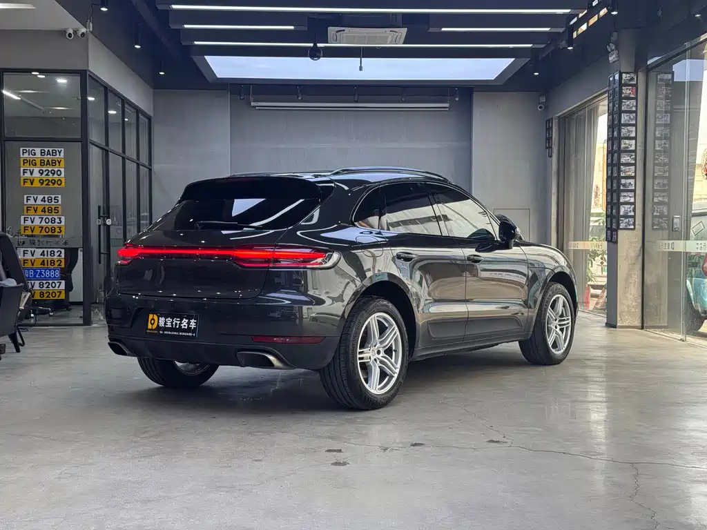 Porsche Macan — миниатюра 4