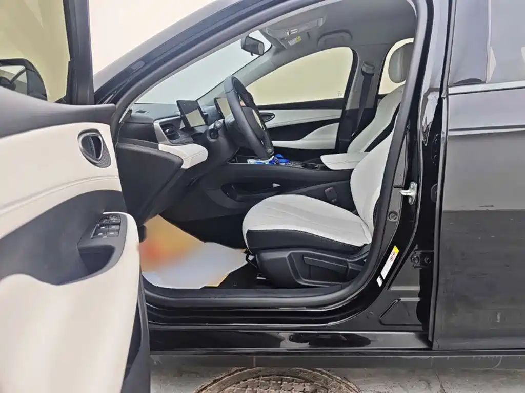BYD Seal 05 DM-i — миниатюра 18