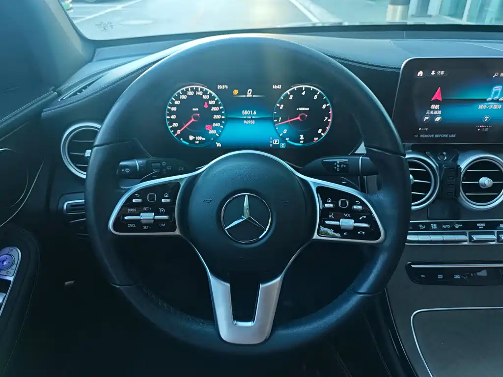Mercedes-Benz GLC — миниатюра 8
