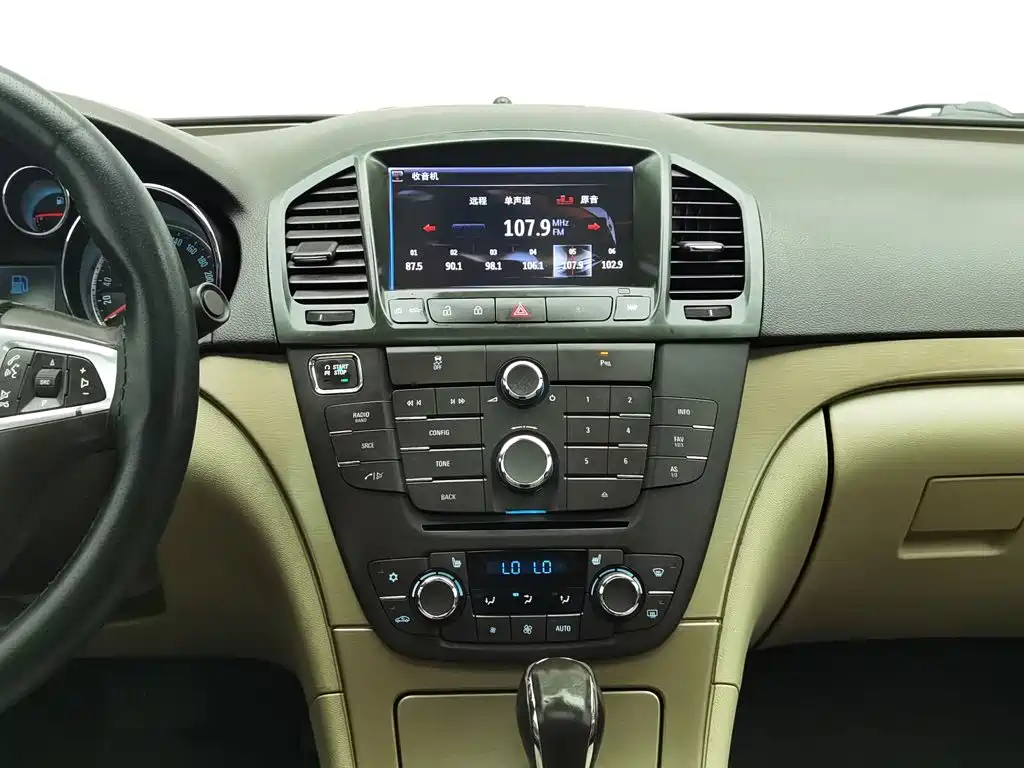 Buick Regal — миниатюра 12