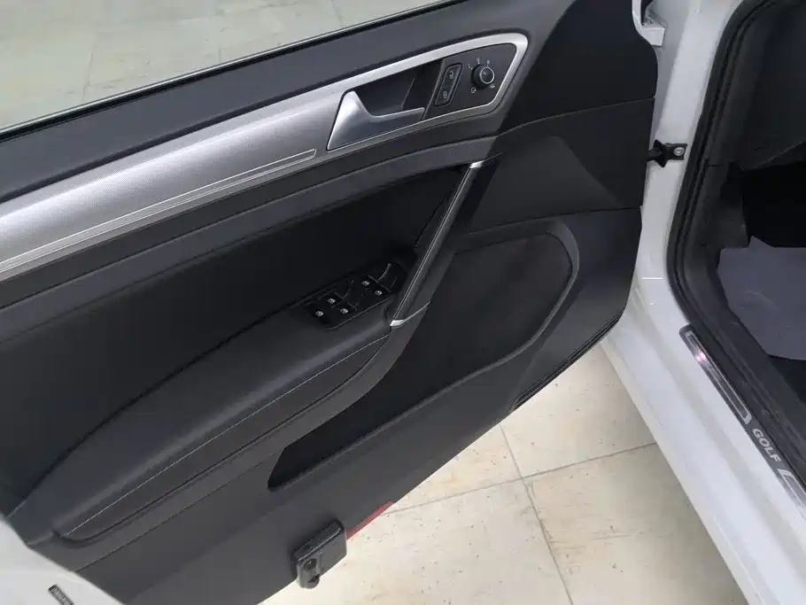 Volkswagen Golf — миниатюра 7