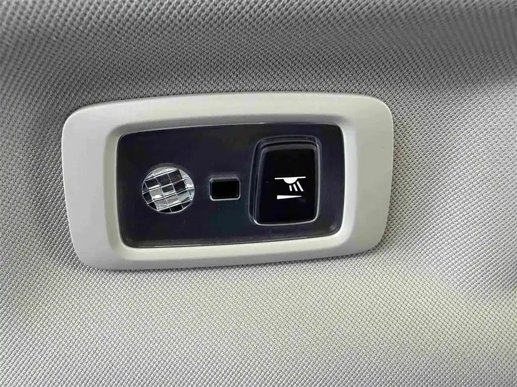 Volvo XC60 — миниатюра 10