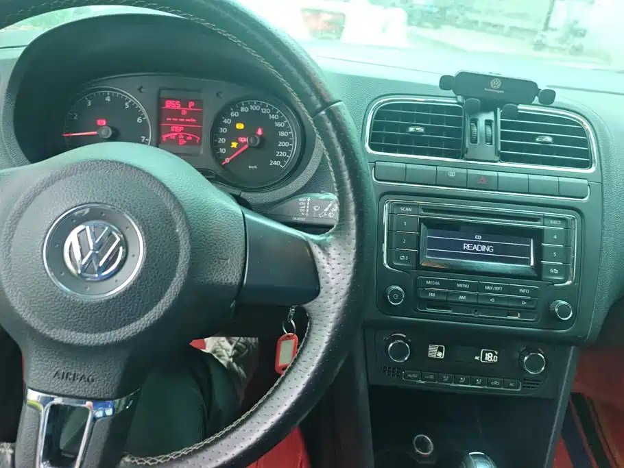 Volkswagen Polo — миниатюра 12