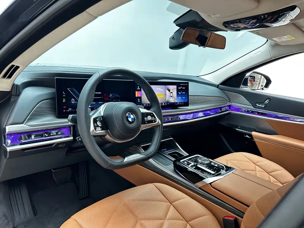 BMW 7 Series — миниатюра 8