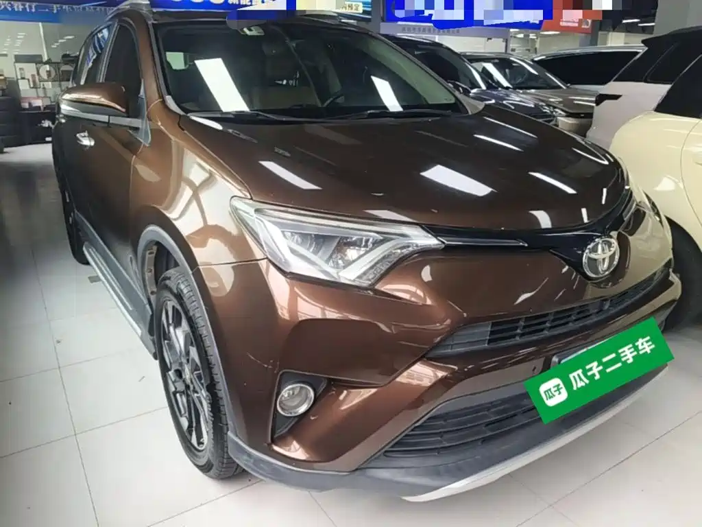 Toyota RAV4 — миниатюра 4