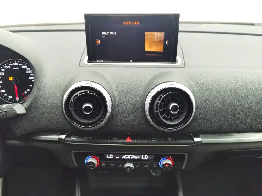 Audi A3 — миниатюра 12