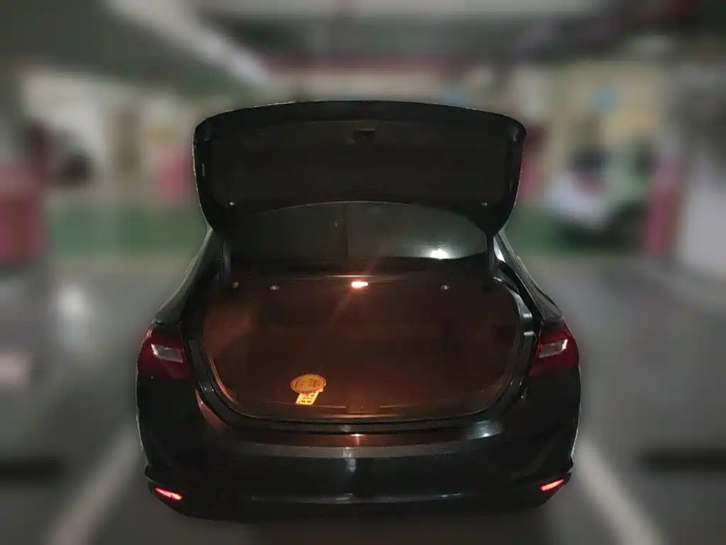 Chevrolet Malibu XL — миниатюра 15