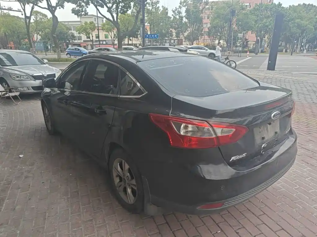 Ford Focus — миниатюра 5
