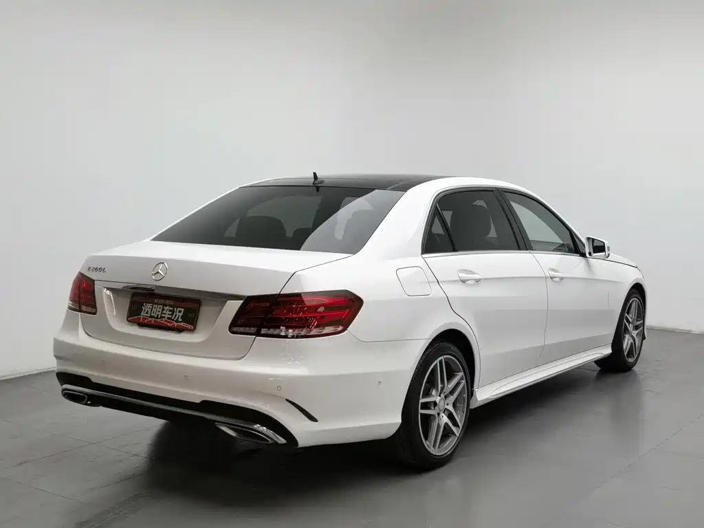 Mercedes-Benz E-Class — миниатюра 2