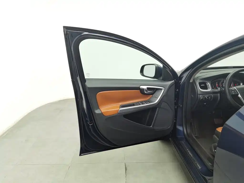 Volvo V60 — миниатюра 8