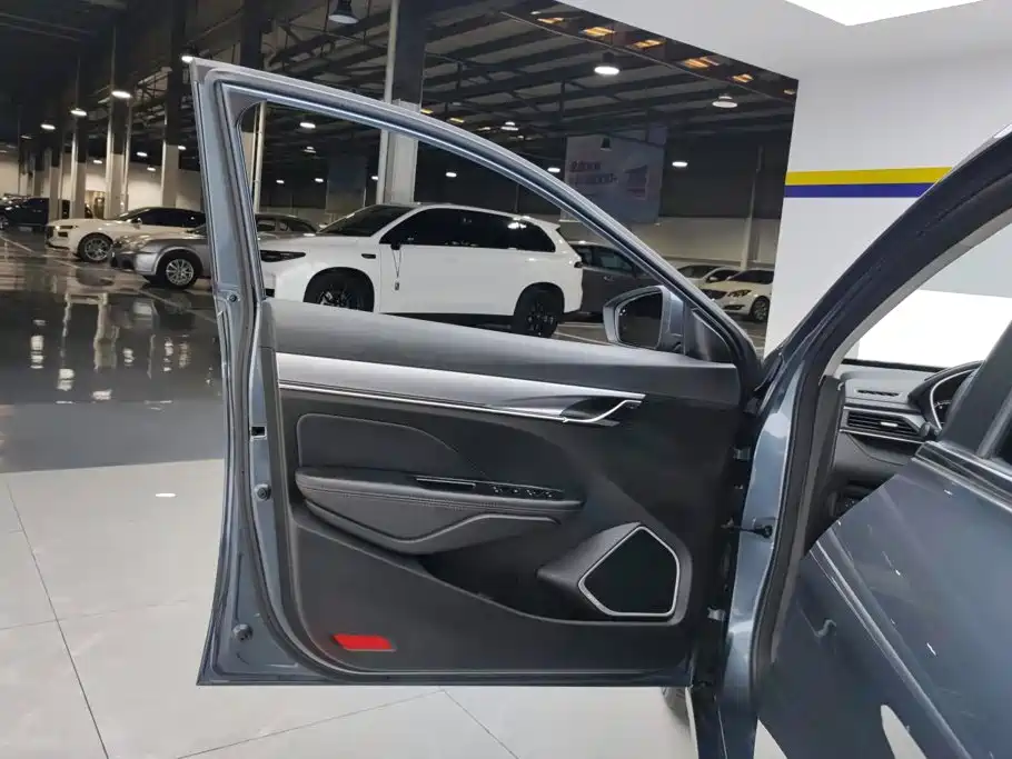 Geely Binrui — миниатюра 7