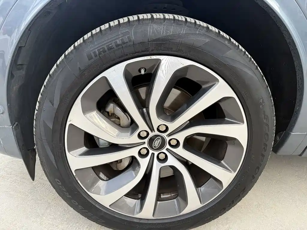 Land Rover Discovery Sport — миниатюра 9
