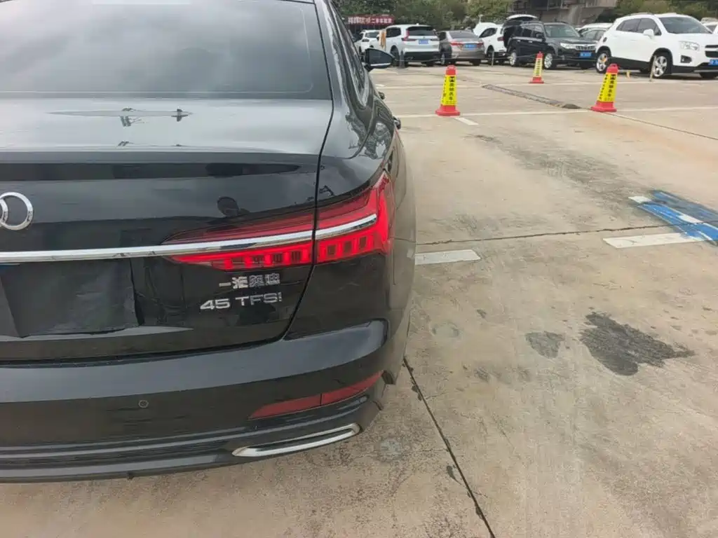 Audi A6L — миниатюра 8