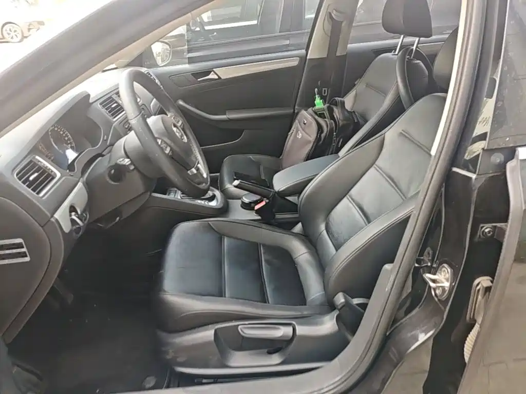 Volkswagen Sagitar — миниатюра 15