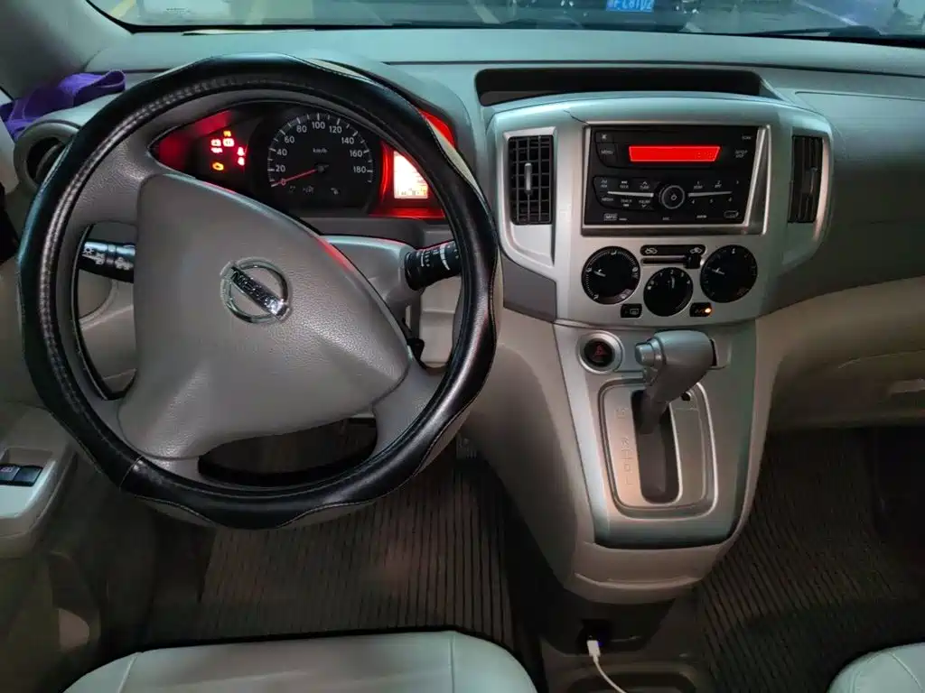 Nissan NV200 — миниатюра 5