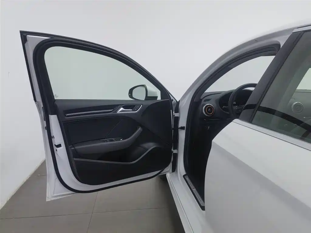 Audi A3 2020 Limousine 35 TFSI Fashion VI