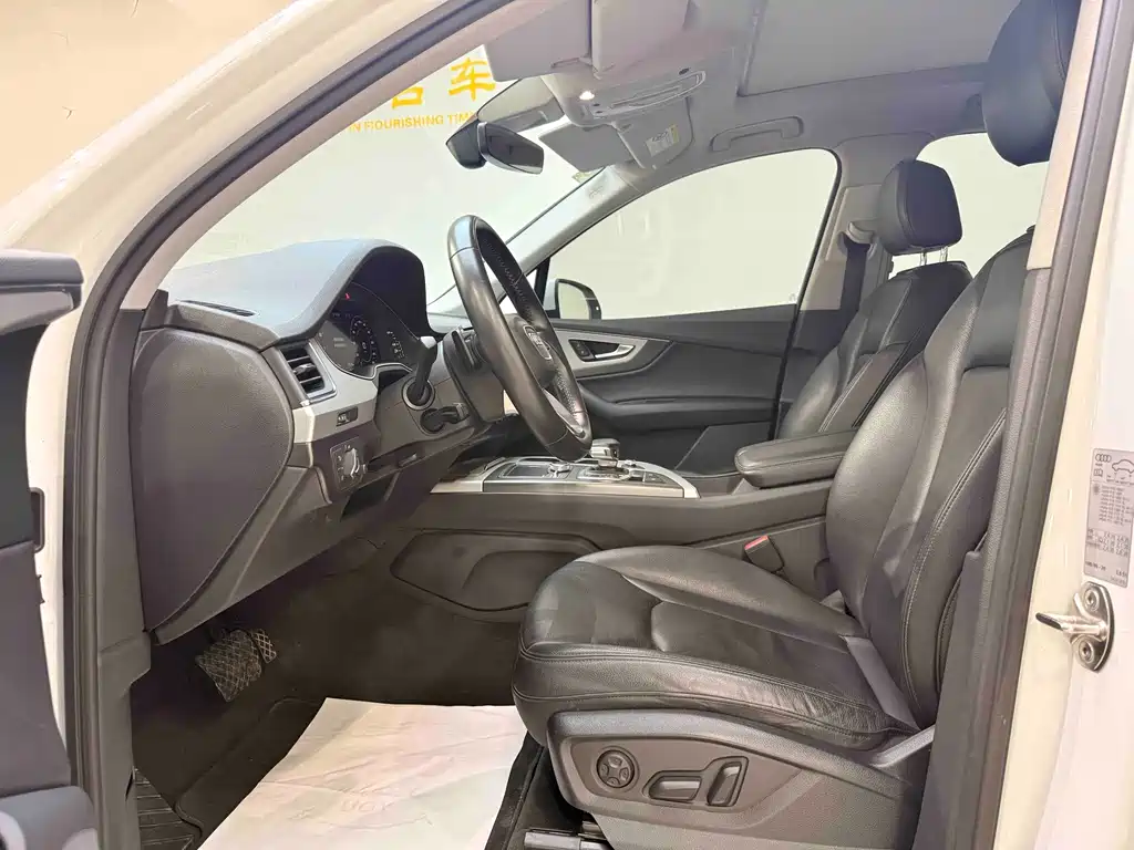 Audi Q7 — миниатюра 6