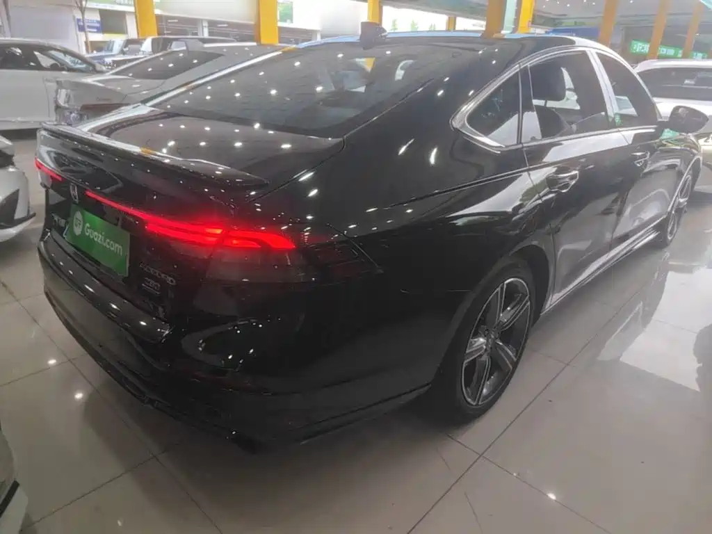 Honda Accord — миниатюра 7