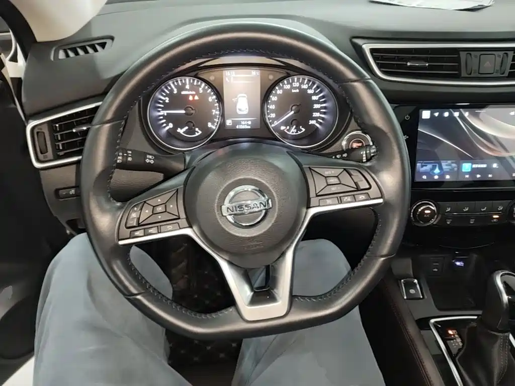 Nissan Qashqai — миниатюра 11