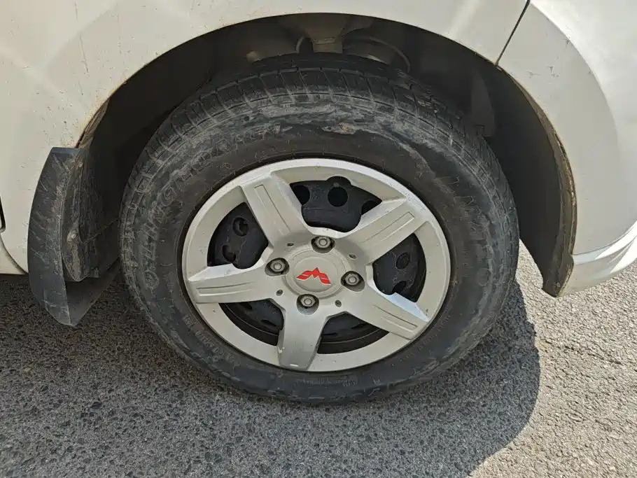 Wuling Hongguang — миниатюра 6