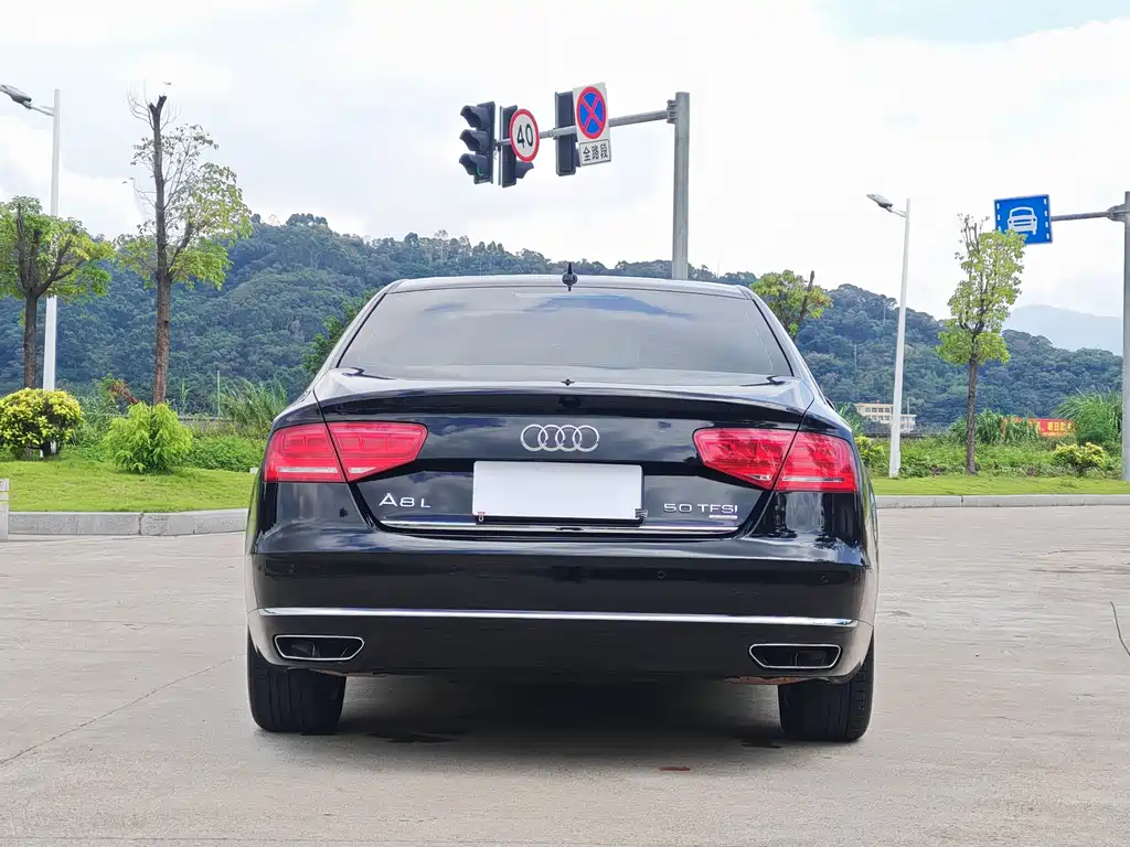 Audi A8 — миниатюра 4