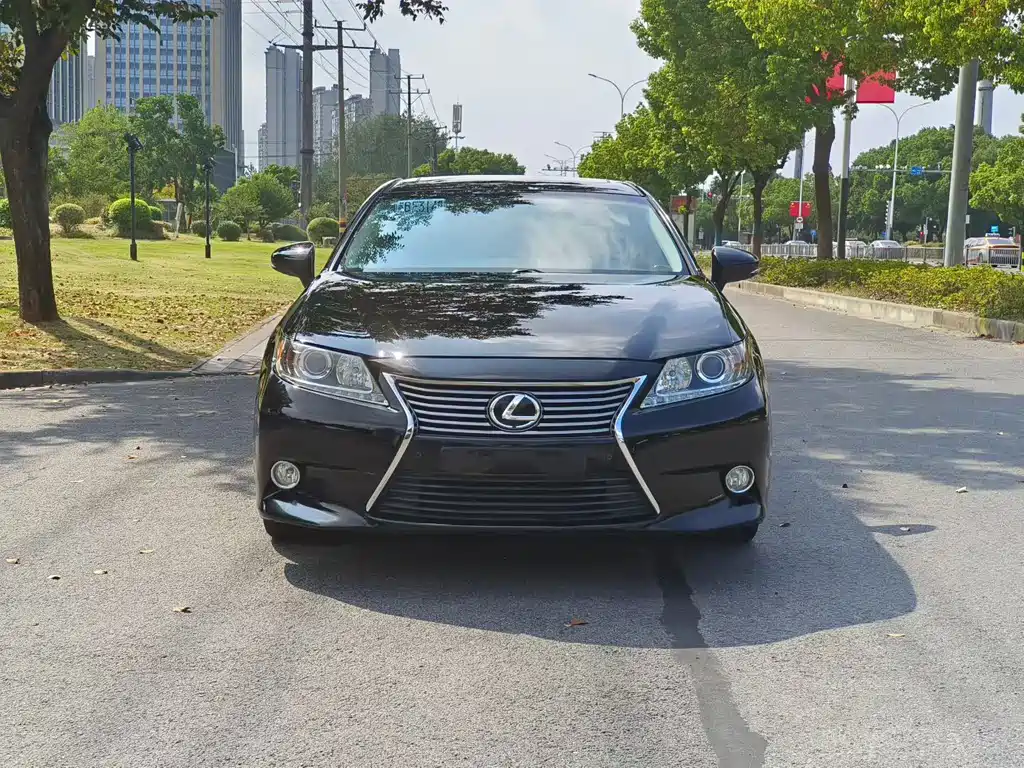 Lexus ES — миниатюра 2