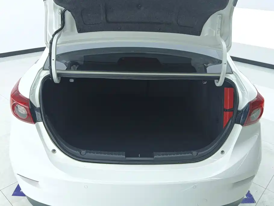 Mazda 3 Axela — миниатюра 4