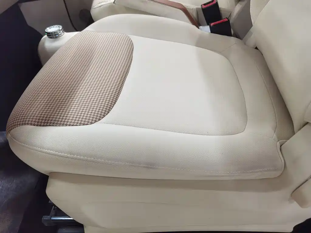 Wuling MINIEV — миниатюра 9