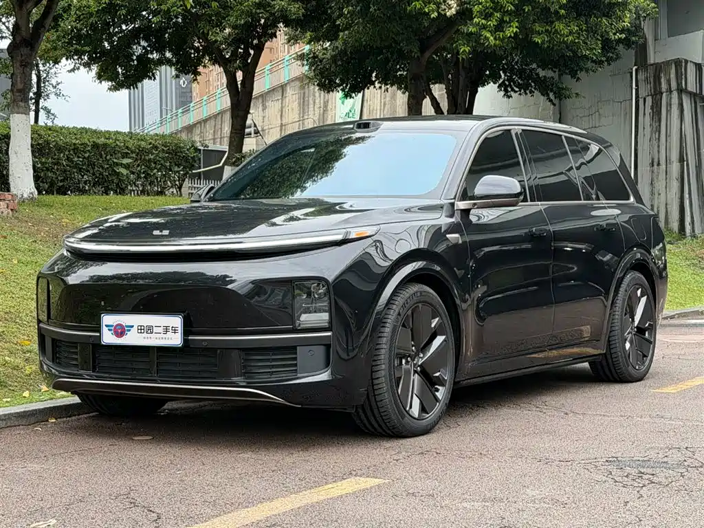 Li Auto Li L9 2025