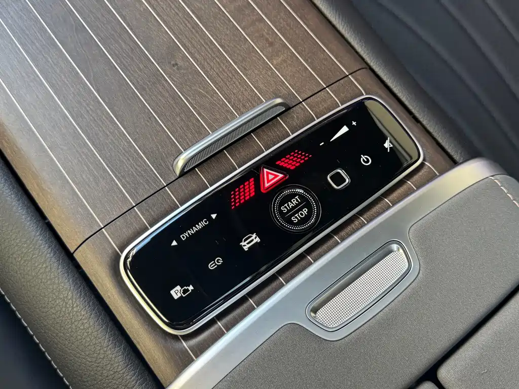 Mercedes-Benz EQS SUV — миниатюра 18