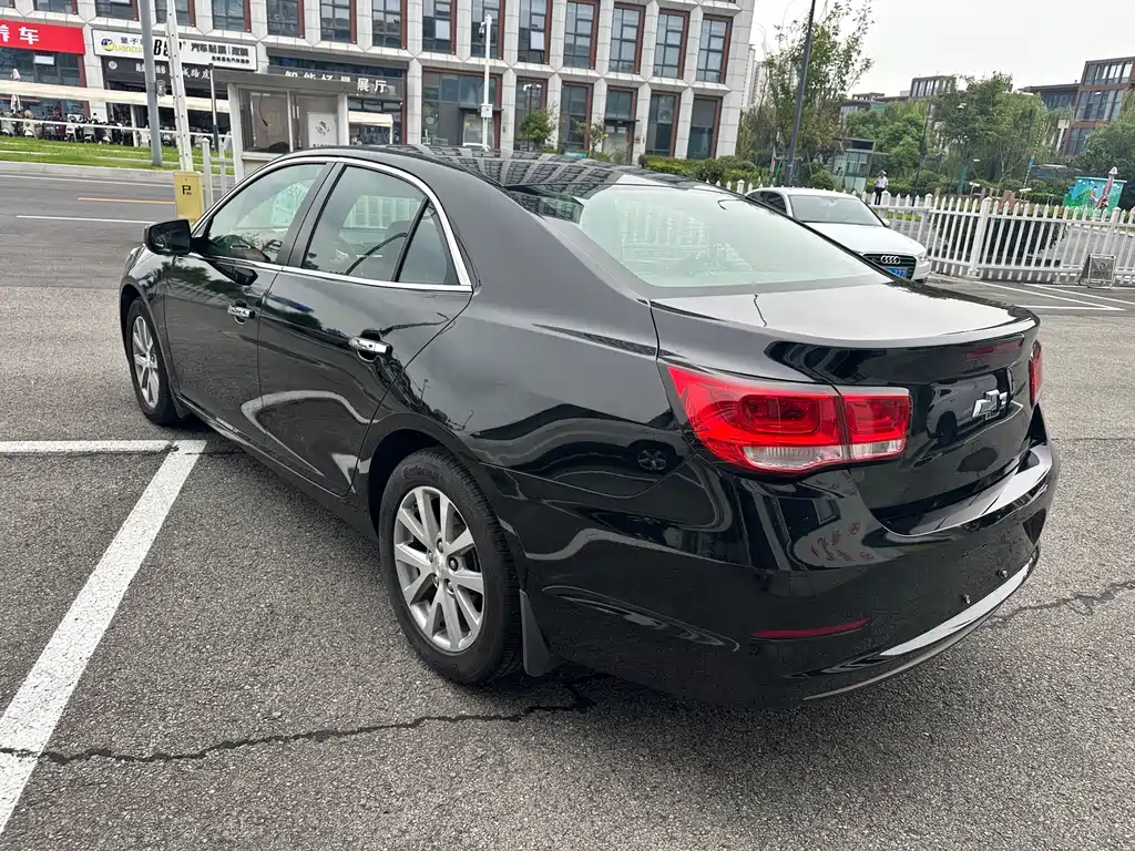 Chevrolet Malibu — миниатюра 9