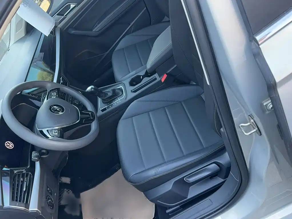 Volkswagen Lavida — миниатюра 10