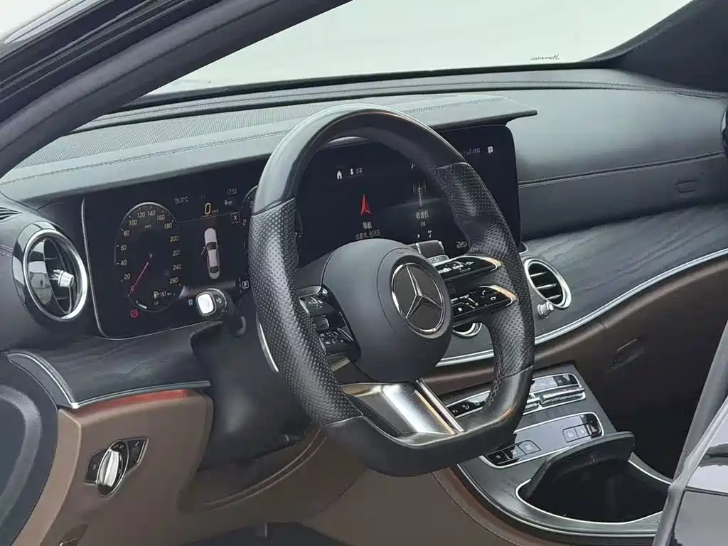 Mercedes-Benz E-Class — миниатюра 4