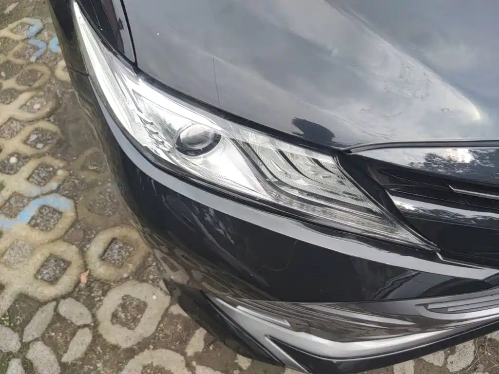 Toyota Camry — миниатюра 11
