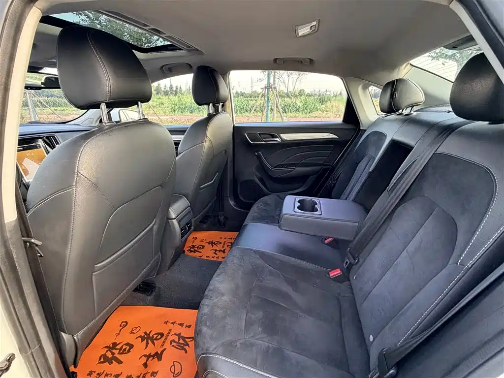 Roewe i6 New Energy - фото 6