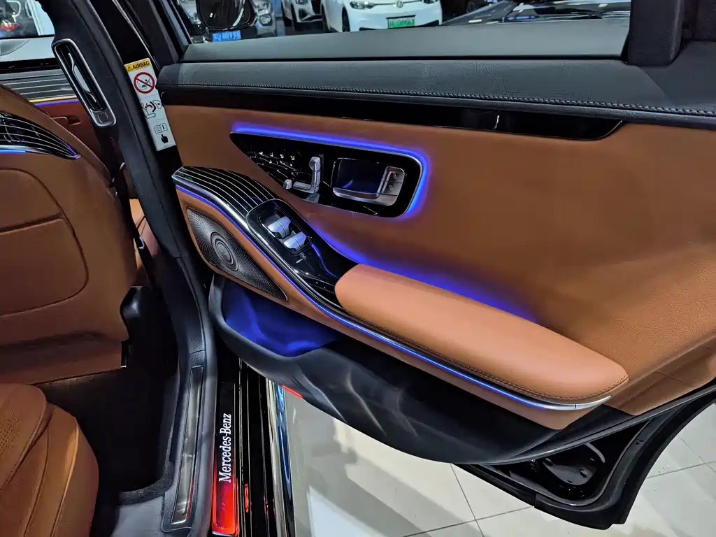 Mercedes-Benz S-Class — миниатюра 7