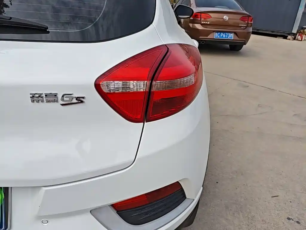 Geely Emgrand GS — миниатюра 8
